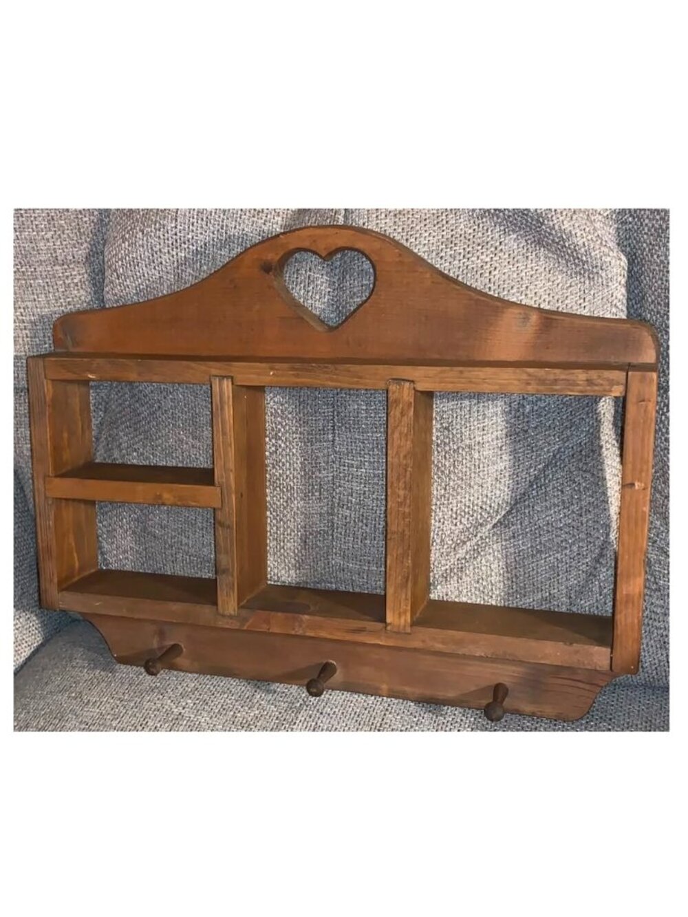 Vintage Wooden Knick-Knack Heart Cutout Display Wall Shelf Hanging w/ 3 Pegs